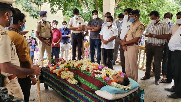 Mysuru: Nanjanagudu Taluk Health Officer Surrender To Suicide Mysuru: Nanjanagudu Taluk Health Officer Surrender To Suicide