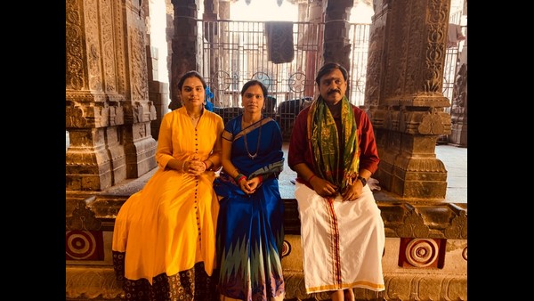 ಋಷಿಗಳು ಶಿವನಿಗೆ ಶರಣಾಗುತ್ತಾರೆ