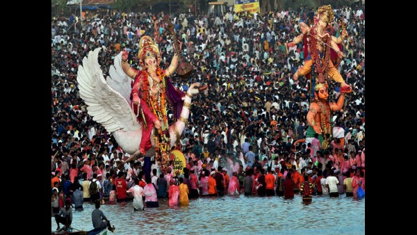 ಗಣೇಶ ಮೂರ್ತಿ ಪ್ರತಿಷ್ಠಾಪನೆ ವೇಳೆ ಮರೆವಣಿಗೆ ಮಾಡುವಂತಿಲ್ಲ