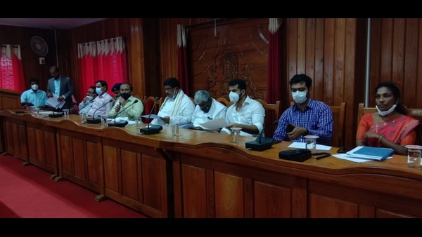 ಎಚ್.ಆರ್.ಬಿ.ಸಿ. ಬಲದಂಡೆ ನಾಲೆ ಕಾಮಗಾರಿ ಪರಿಶೀಲನೆ