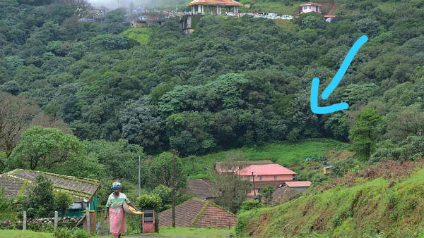 ಅಧಿಕಾರಿಗಳು ಎಚ್ಚರಿಸಿದ್ದರೂ ಸ್ಥಳ ಬಿಟ್ಟಿರಲಿಲ್ಲ
