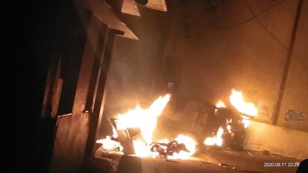 ಬಡಾಯಿತನ ಮಾತ್ರವೇ?