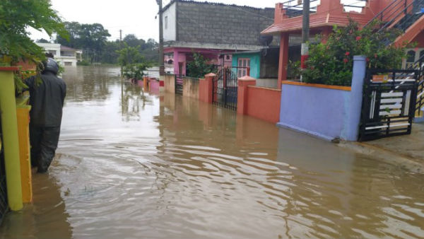 ಮನೆಗಳತ್ತ ಮುಖ ಮಾಡಿದ ಜನ