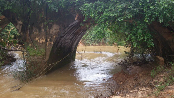 ವಾಹನ ಸಂಚಾರಕ್ಕೆ ಭಾರೀ ಸಮಸ್ಯೆ