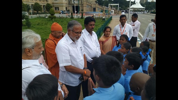 ಶಿಕ್ಷಕರೊಂದಿಗೆ ಸಂವಾದ