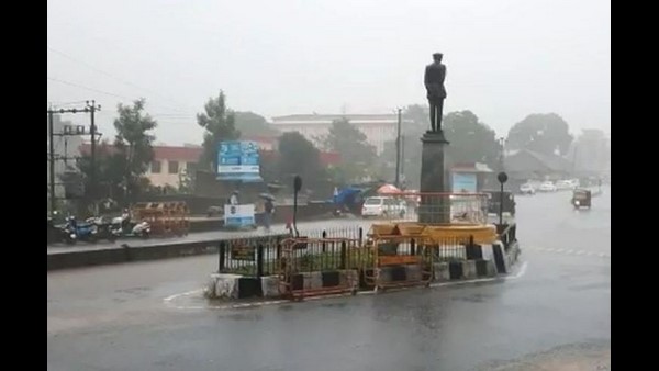 ಇನ್ನೂ ಬಿಸಿಲು ಕಾಣಿಸಿಕೊಂಡಿಲ್ಲ
