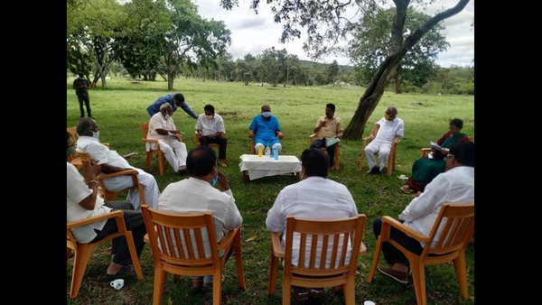 ರಾಜಕೀಯ ಅರ್ಥ ಬೇಡ