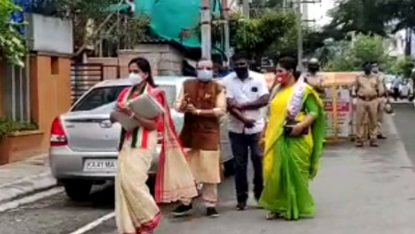 ಕುಸುಮಾ ನಾಮಪತ್ರ ಸಲ್ಲಿಕೆ