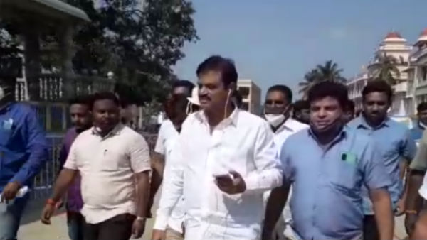 ಮೂರು ಪಕ್ಷ ಅಭ್ಯರ್ಥಿಗಳು ತಮ್ಮ ನಾಮಪತ್ರ ಸಲ್ಲಿಸಿದ್ದಾರೆ