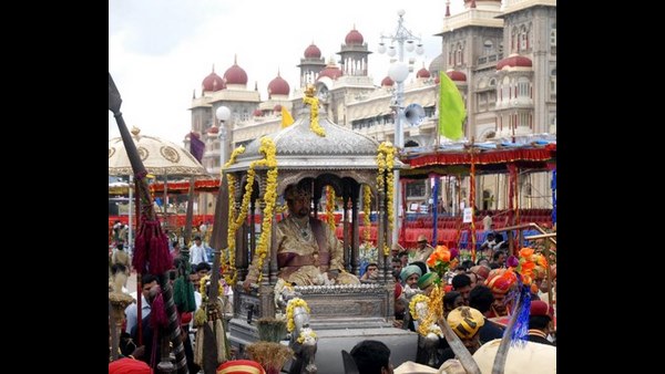 ಅಂಬಾರಿಯನ್ನು ದರ್ಶಿಸುವುದೇ ಪುಣ್ಯ