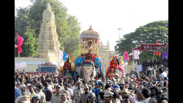 ಹತ್ತು ದಿನಗಳ ಧಾರ್ಮಿಕ ಕೈಂಕರ್ಯ