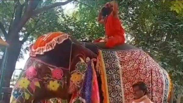 ಅಪಾಯದಿಂದ ಪಾರಾದ ರಾಮ್ದೇವ್