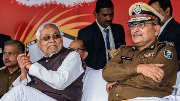 ಡಿಜಿಪಿ ಹುದ್ದೆಯಿಂದ ಸ್ವಯಂನಿವೃತ್ತಿ ಪಡೆದು ಜೆಡಿಯು ಪ್ರವೇಶ
