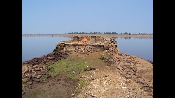 ತುಂಬಿ ತುಳುಕುವ ಜಲಾಶಯ
