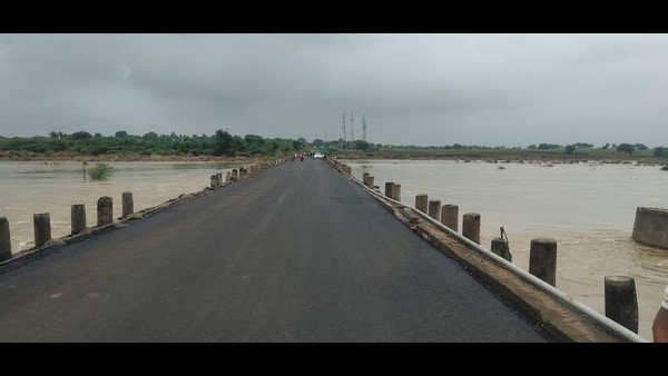ಕೃಷ್ಣಾ ನದಿಗೆ ಅಪಾರ ಪ್ರಮಾಣದ ನೀರು ಬಿಡುಗಡೆ