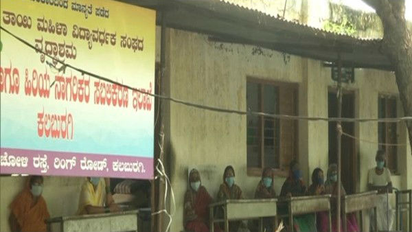 60 ವರ್ಷಕ್ಕಿಂತ ಮೇಲ್ಪಟ್ಟವರೇ ಹೆಚ್ಚಾಗಿದ್ದಾರೆ