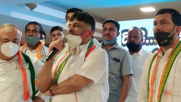 ಮನುಕುಲ ನರಳುತ್ತಿದೆ