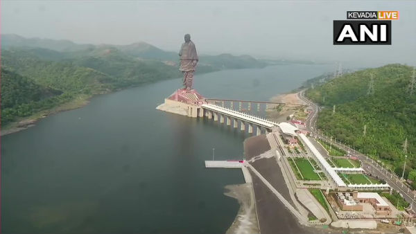 ನೈಜಮುಖ ಅನಾವರಣ