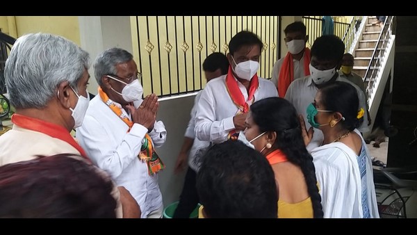 ಮತದಾರರಿಗೆ ಮುನಿರತ್ನ ಮನವಿ