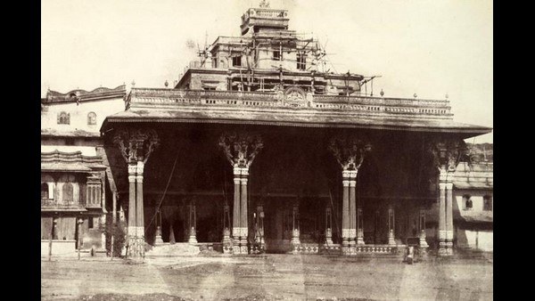 ಉರಿದು ಬೂದಿಯ ರಾಶಿಯಾದ ಅರಮನೆ