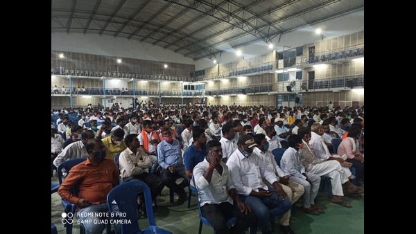 ಪಟ್ಟು ಸಡಿಲಿಸದ ಶ್ರೀನಿವಾಸ್