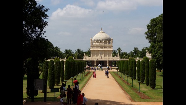 ಪೌರಾಣಿಕ ಹಿರಿಮೆಯೂ ಇಲ್ಲಿಗಿದೆ