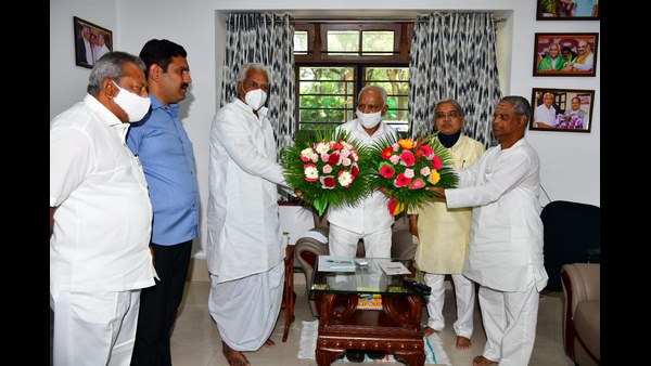 ಸಾರ್ವತ್ರಿಕ ಚುನಾವಣೆಯಲ್ಲಿ ಸ್ಪರ್ಧೆ