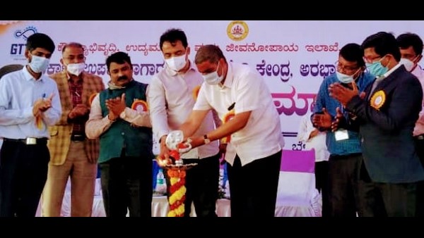 ವಿದ್ಯಾರ್ಥಿಗಳ ಪರವಾಗಿ ಅವರಿಗೆ ಧನ್ಯವಾದ