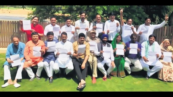 ಕಾಂಗ್ರೆಸ್ ತೊರೆದ 28 ಶಾಸಕರು ಮತ್ತೆ ಚುನಾವಣೆ ಎದುರಿಸಬೇಕಾಗಿದೆ