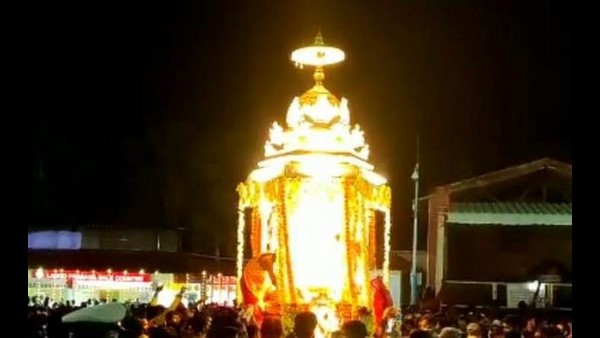 ಅಭಿಷೇಕ, ಪೂಜೆ, ಸೇವೆಗಳಿಗೆ ಅವಕಾಶ