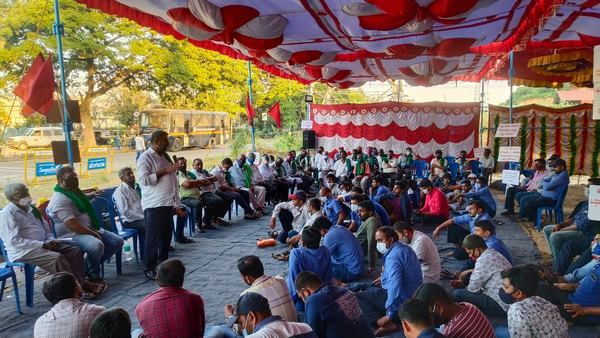 ನಿಲ್ಲುತ್ತಿಲ್ಲ ಕಾರ್ಮಿಕ-ಆಡಳಿತ ಮಂಡಳಿ ಜಟಾಪಟಿ