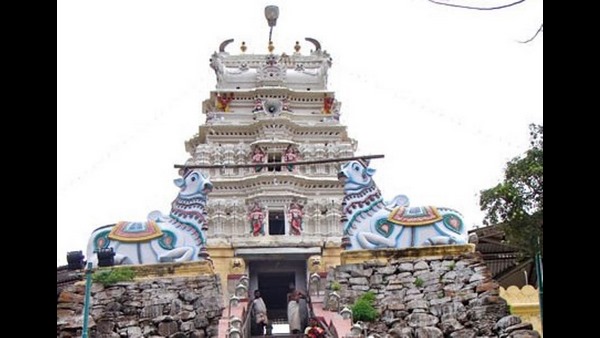 ಪಂಚಲಿಂಗಗಳ ಎಂಟು ಪುಟ್ಟ ಗುಡಿ