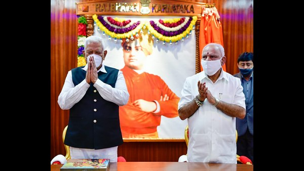 ರಾಜ್ಯಪಾಲರನ್ನು ಭೇಟಿ ಮಾಡಿದ ಯಡಿಯೂರಪ್ಪ