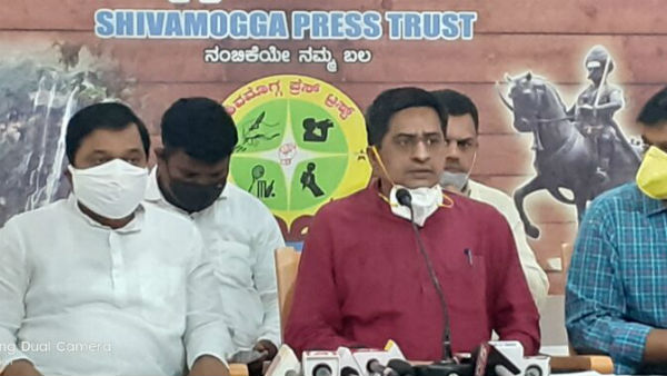 ಸಚಿವ ಈಶ್ವರಪ್ಪನವರೇ ಅಕ್ರಮ ಗಣಿಗಾರಿಕೆಯ ರಕ್ಷಕ