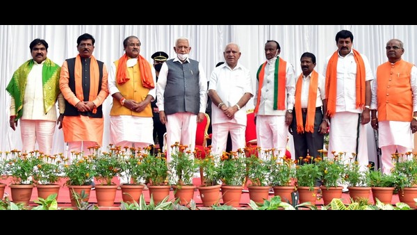ಮತ್ತೆ ಮೂವರು ಸಚಿವರ ಖಾತೆ ಬದಲಾವಣೆ