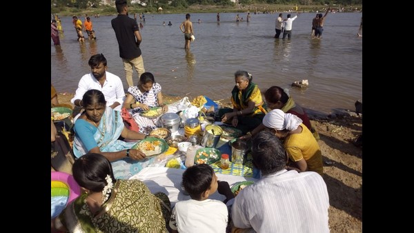 ಆಟವಾಡಿ ಮಕ್ಕಳು ಸಂಭ್ರಮಿಸಿದರು