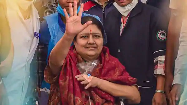 ಇಳವರಸಿ, ಸುಧಾಕರನ್