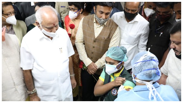 ಕರ್ನಾಟಕದಲ್ಲಿ ಒಂದೇ ದಿನ 24,300 ಸಿಬ್ಬಂದಿಗೆ ಲಸಿಕೆ