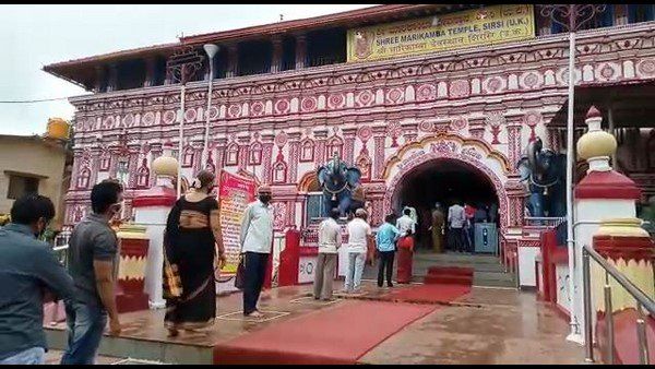 ಯಲ್ಲಾಪುರ ಎಲ್ಲಾ ತಾಲ್ಲೂಕಿಗೂ ಮಧ್ಯದಲ್ಲಿದೆ