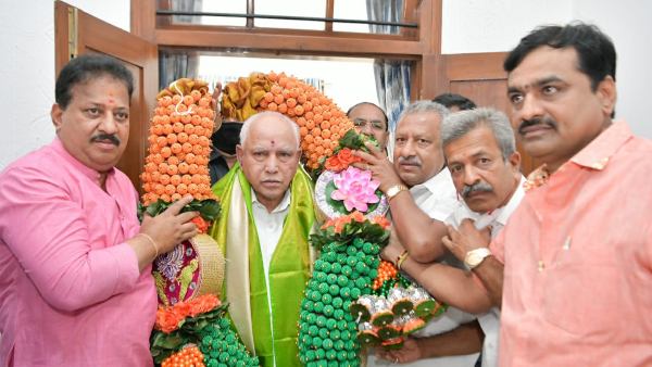 ರಾಧಾಕೃಷ್ಣ ದೇವಸ್ಥಾನಕ್ಕೆ ಭೇಟಿ