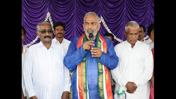 ದುಡ್ಡು ತೆಗೆದುಕೊಂಡು ಪಕ್ಷದ ಬಿ-ಫಾರಂ ಕೊಡುತ್ತಿರುವುದಲ್ಲ