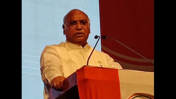 ರಾಜ್ಯಸಭೆಯಲ್ಲಿ ವಿರೋಧ ಪಕ್ಷದ ನಾಯಕ ಮಲ್ಲಿಕಾರ್ಜುನ ಖರ್ಗೆ