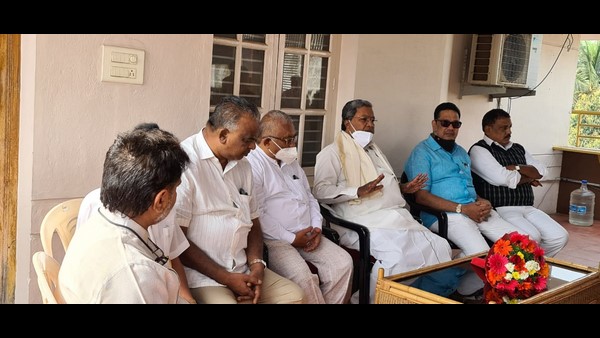 ಜೆಡಿಎಸ್ ಯಾರಿಗೆ ಕೈಕೊಡುತ್ತೆ