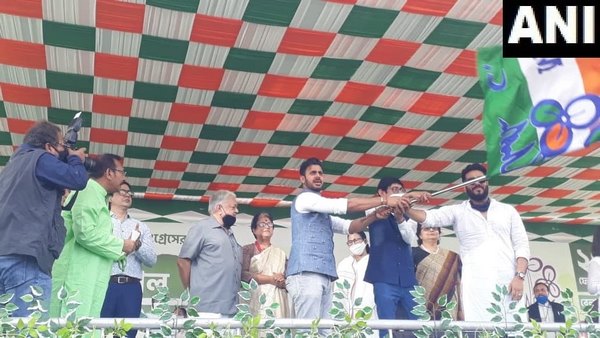 ಪೆಟ್ರೋಲ್ ಅದ್ಭುತ ಶತಕ