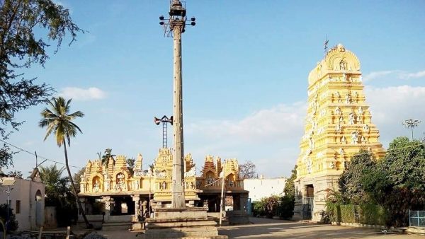ದಕ್ಷಿಣ ಭಾರತದಲ್ಲಿ ವಿಶಿಷ್ಟ ಕರ್ಪೂರದ ಆರತಿ