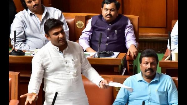 ಕಾಂಗ್ರೆಸ್ಸಿನ ಹೋರಾಟಕ್ಕೆ ಮತ್ತಷ್ಟು ಸರಕು ನೀಡಿದ್ದು ಸುಧಾಕರ್ ಹೇಳಿಕೆ
