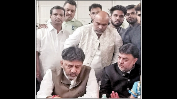 ಜಾಕೀರ್ ಅಣ್ಣನ ಮಗಳ ಮದುವೆ ಕಾರ್ಯಕ್ರಮವಲ್ಲಿ ಡಿ.ಕೆ.ಶಿವಕುಮಾರ್