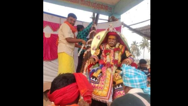 ದೇವಸ್ಥಾನದ ಎದುರು ನಡೆದ ಅವಘಡ