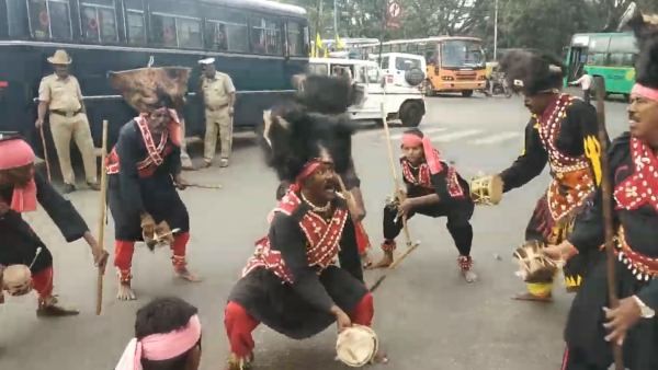 ಮೈಲಾರಲಿಂಗ-ಕೋಮಲೆಯರ ಪ್ರಣಯ