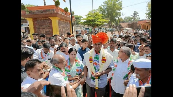 ಸ್ಥಳೀಯ ಮುಖಂಡರನ್ನು ಪ್ರಚಾರಕ್ಕೆ ಕರೆತನ್ನಿ